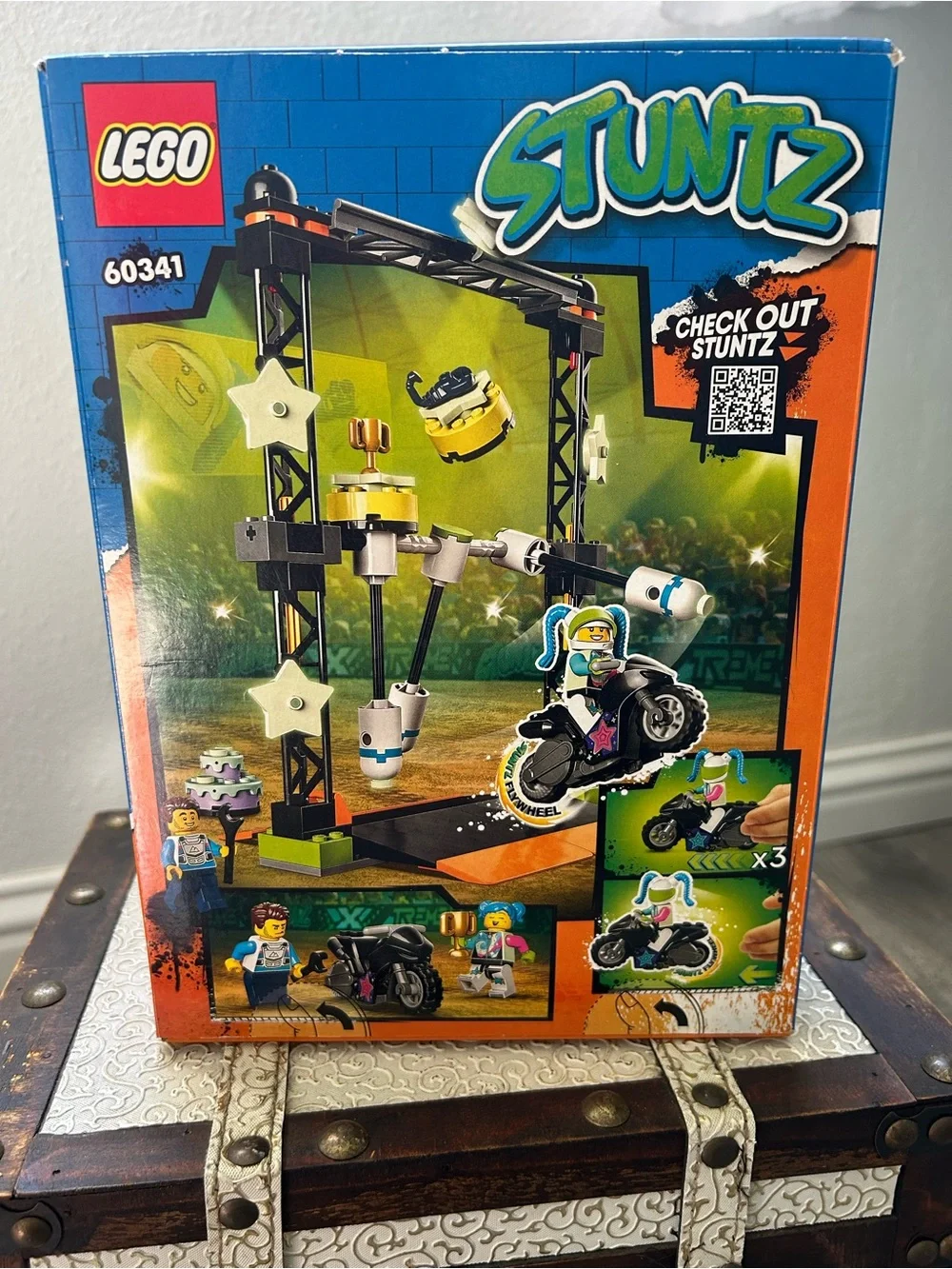 LEGO City Stuntz The Knockdown Stunt Challenge Playset — Green & Black